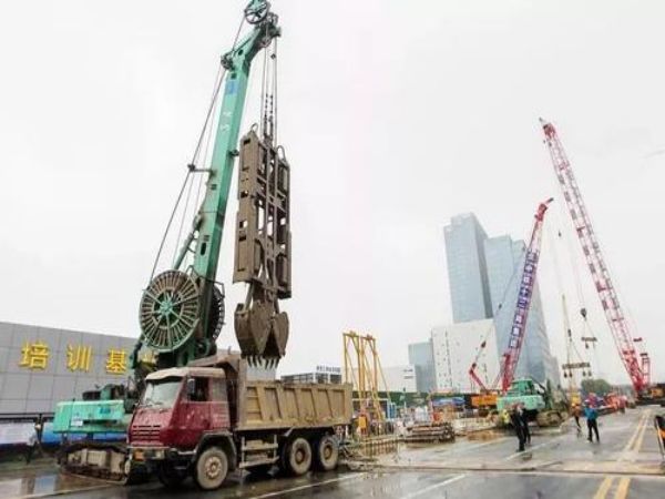 随州市吊车出租电话_装拆卸吊车出租也要注意技术要求